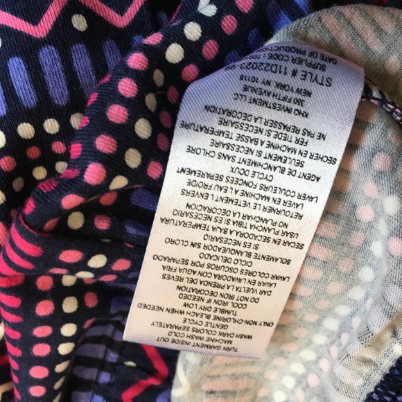 Kids Headquarters 2 Pc. Purple top& leggings set, Little Girl size 5. - Picture 10 of 10